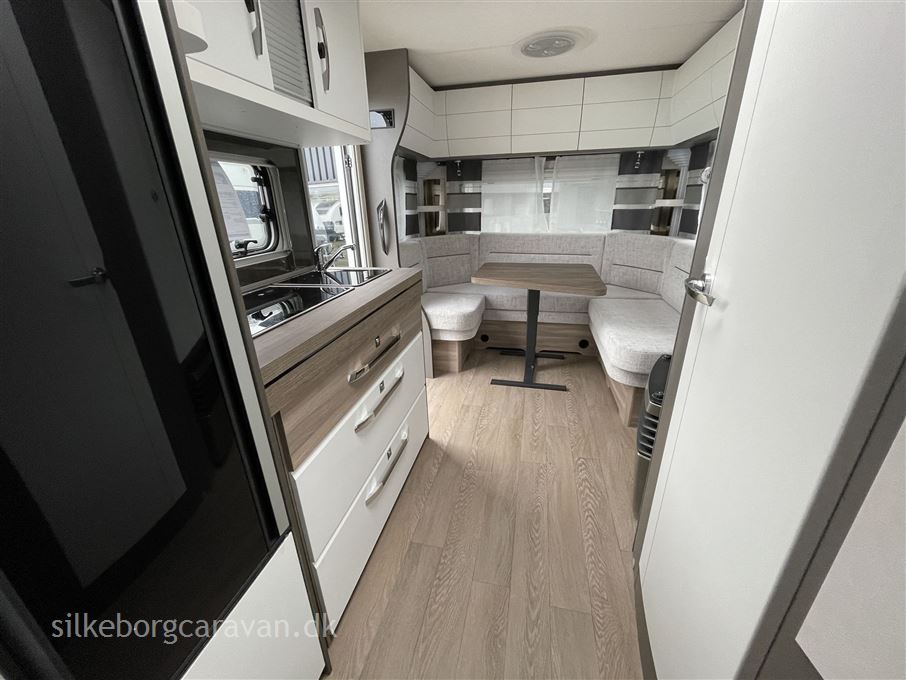 Hobby Excellent Edition 495 UL